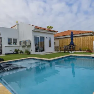 Adele's With Pool, 5 Minutes Walk To The Apartment Palm Beach